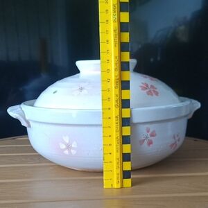 Big Boi Floral Ceramic Casserole Dish with Lid